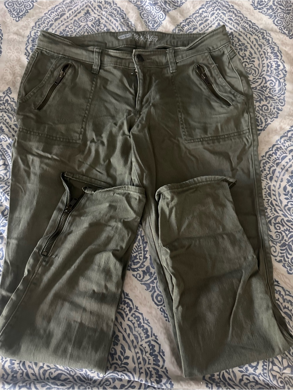 Old Navy Olive Green Cropped Utility Pants with Zip Pockets